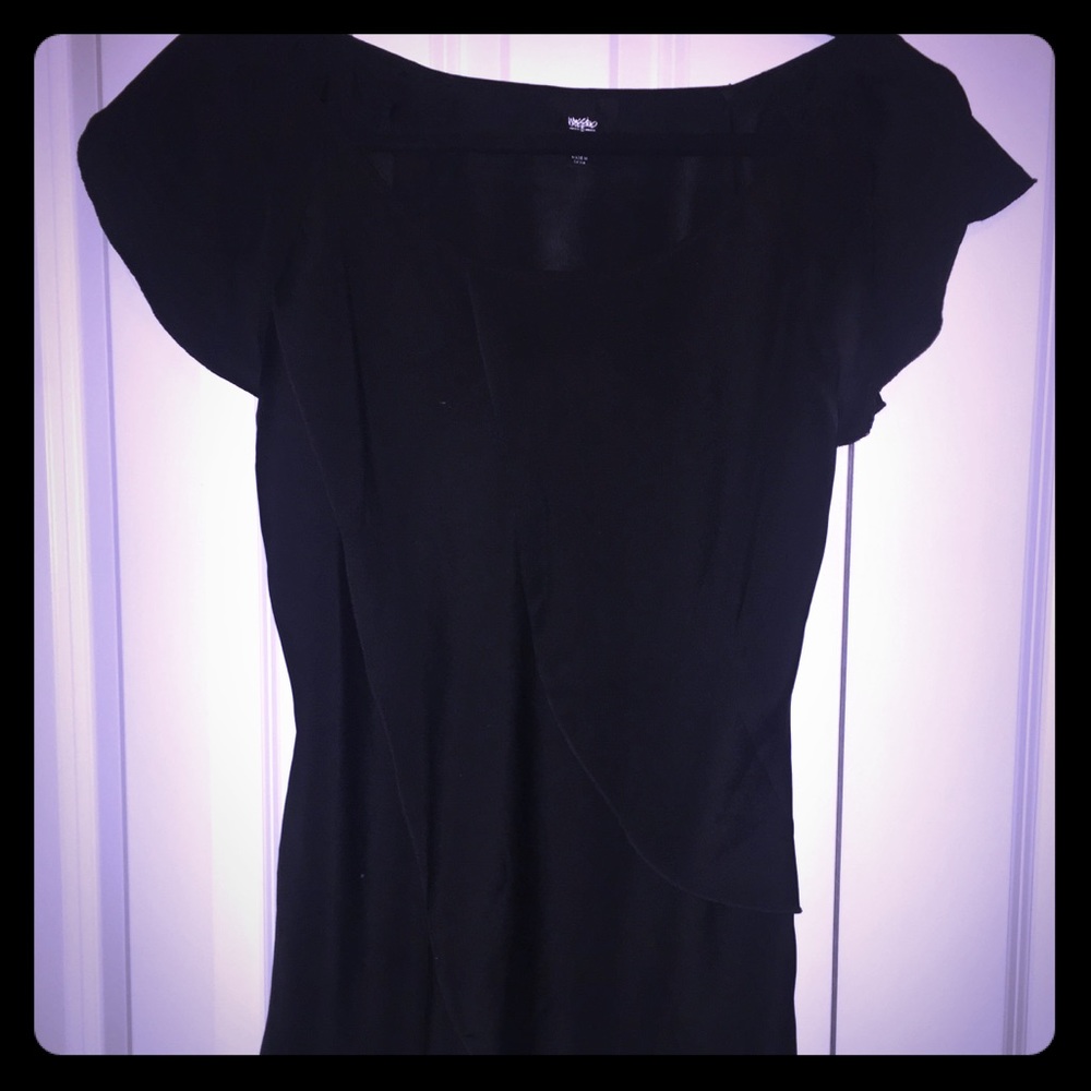 Flowy Black blouse